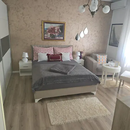 Hersek Apartmán *